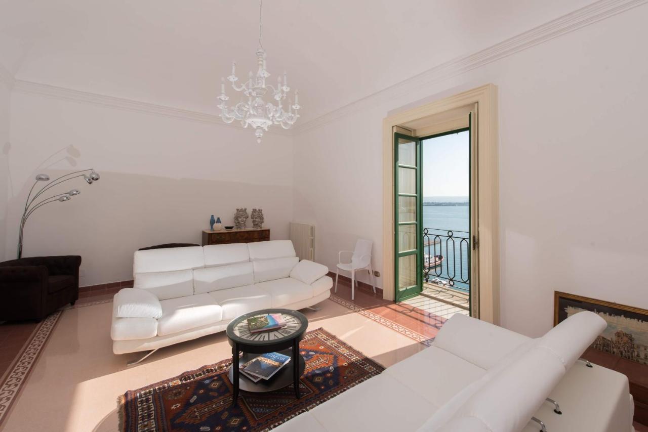 Duomo Seaside Deluxe Apartment By Ortigia Apartments Syracuse Ngoại thất bức ảnh