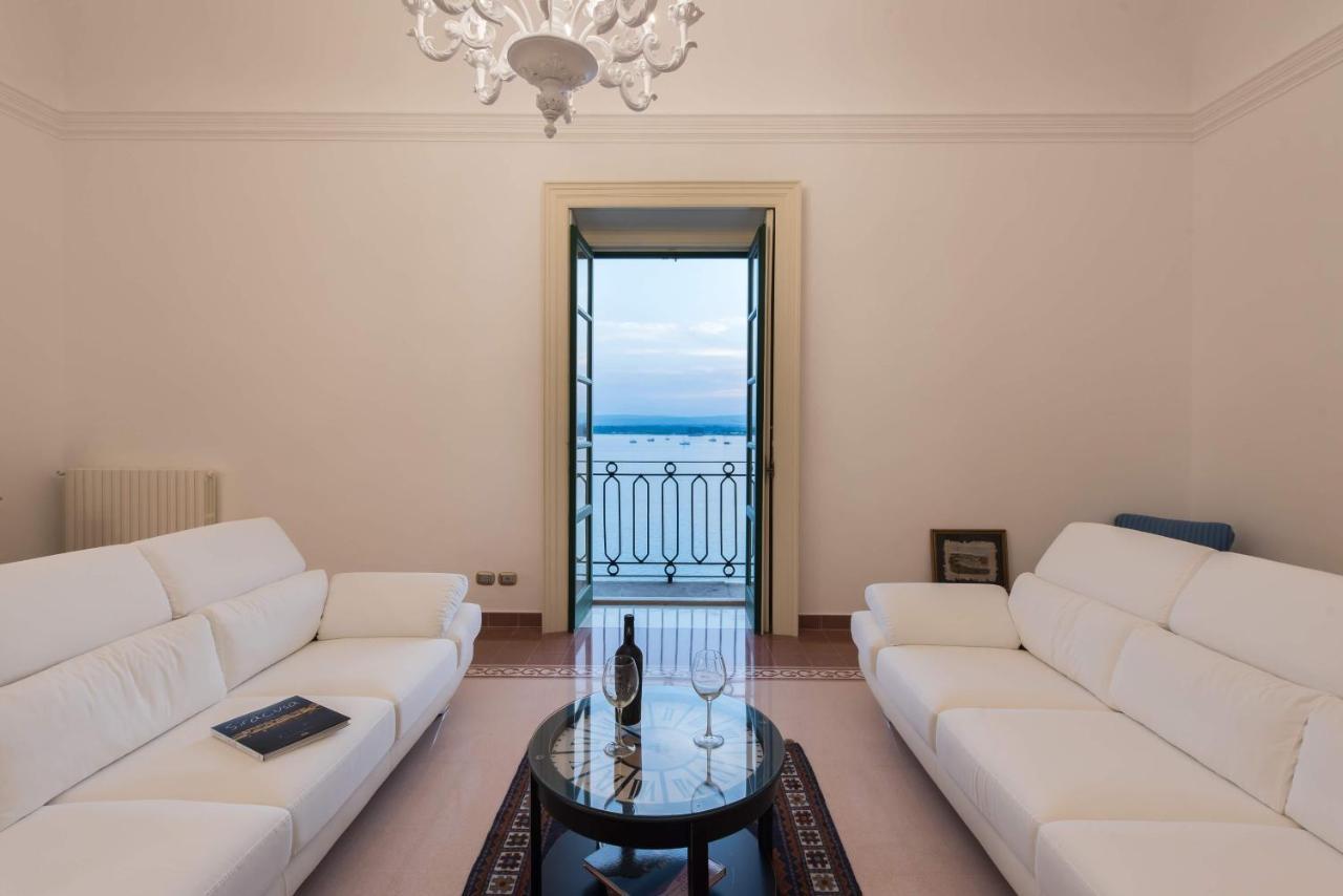 Duomo Seaside Deluxe Apartment By Ortigia Apartments Syracuse Ngoại thất bức ảnh