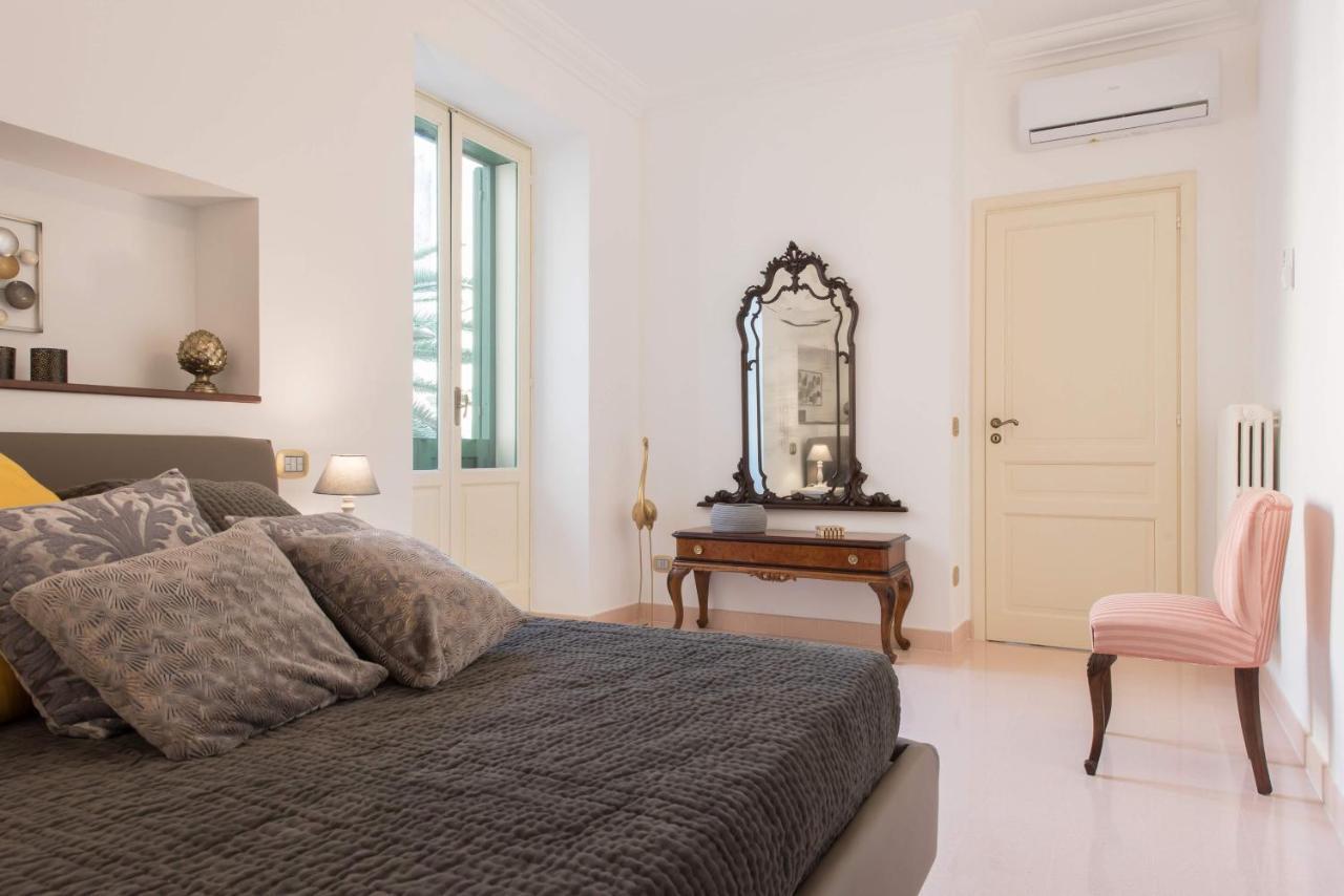 Duomo Seaside Deluxe Apartment By Ortigia Apartments Syracuse Ngoại thất bức ảnh