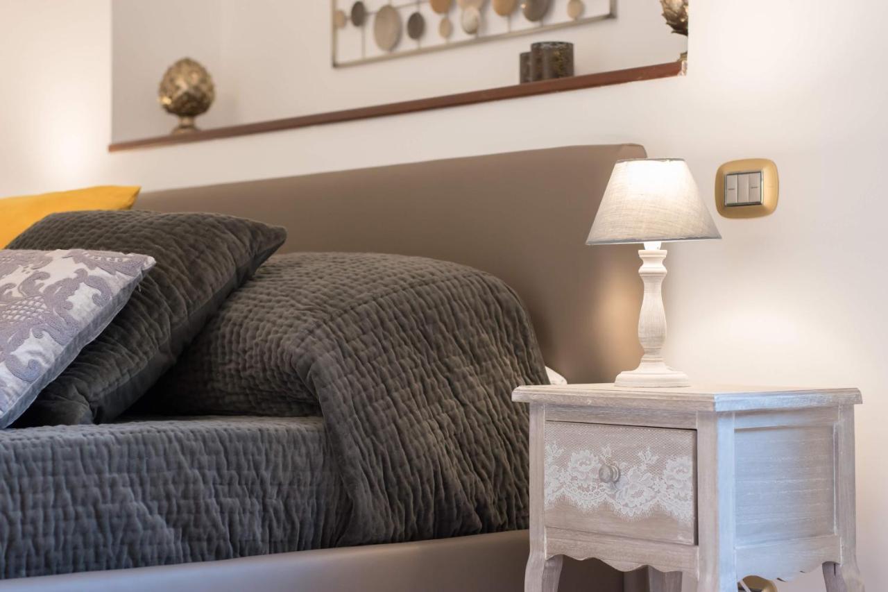 Duomo Seaside Deluxe Apartment By Ortigia Apartments Syracuse Ngoại thất bức ảnh